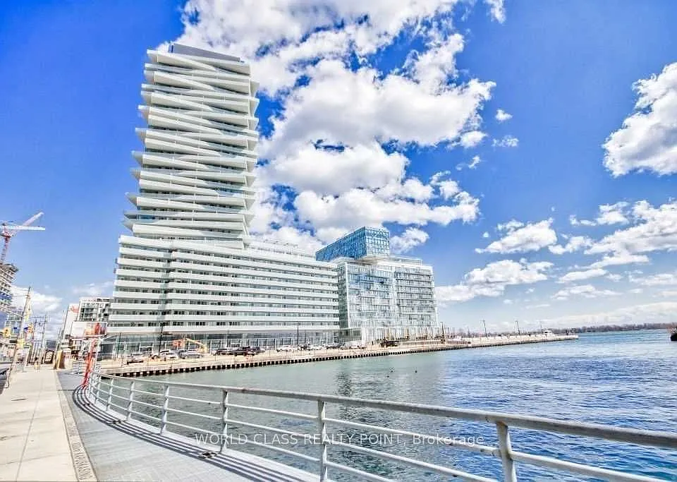15 Queens Quay E #1701
