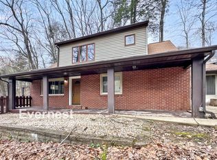 116 Saunders Station Rd, Trafford, PA 15085