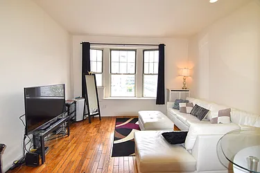 Rented by Manhattan Spaces