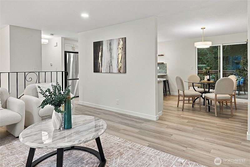 5th image of 14103 1st Avenue W