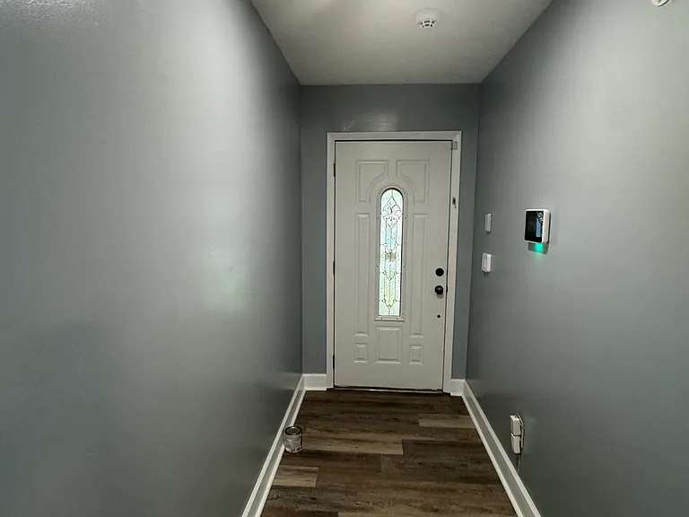 929 Saint Clair St — Photo 16