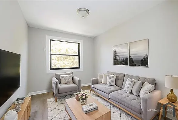 5 bed, $6,505 — Photo 1
