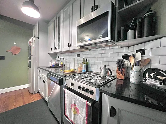 Rented by Doorway NYC, LLC | media 22