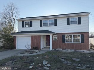 10 Constance Dr, Hamilton, NJ 08620