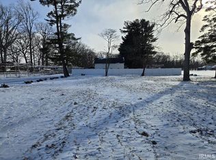 1615 Mitchell Dr, Rochester, IN 46975