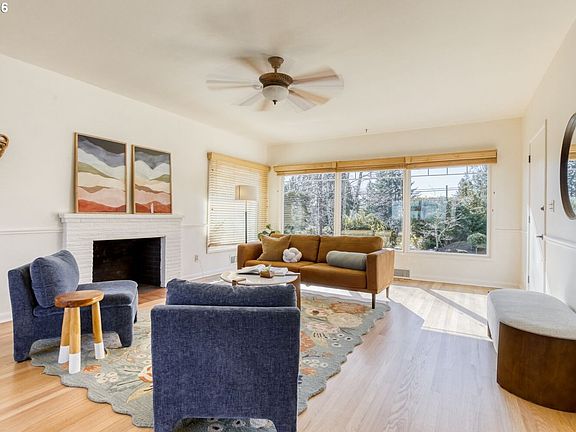 5th image of 12525 SE Ridgecrest Rd