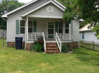 1004 Randolph St, Neosho, MO 64850