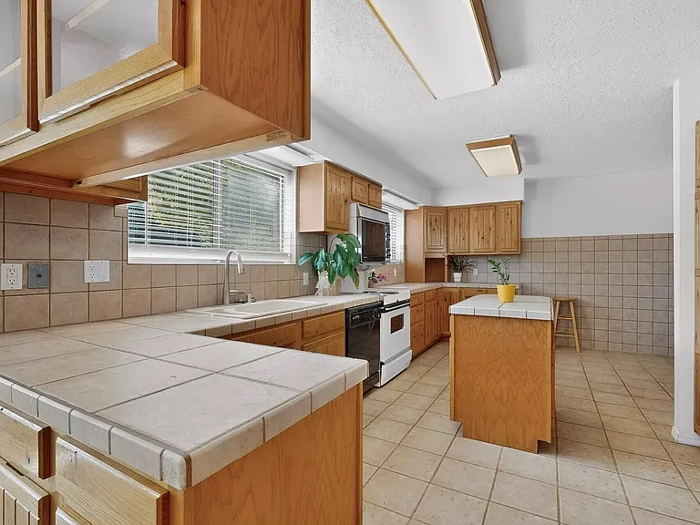 Kitchen Before Rebuild 1