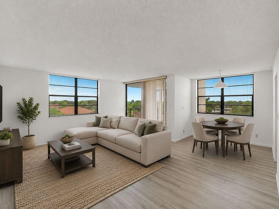 1st image of 6190 Woodlands Boulevard #513