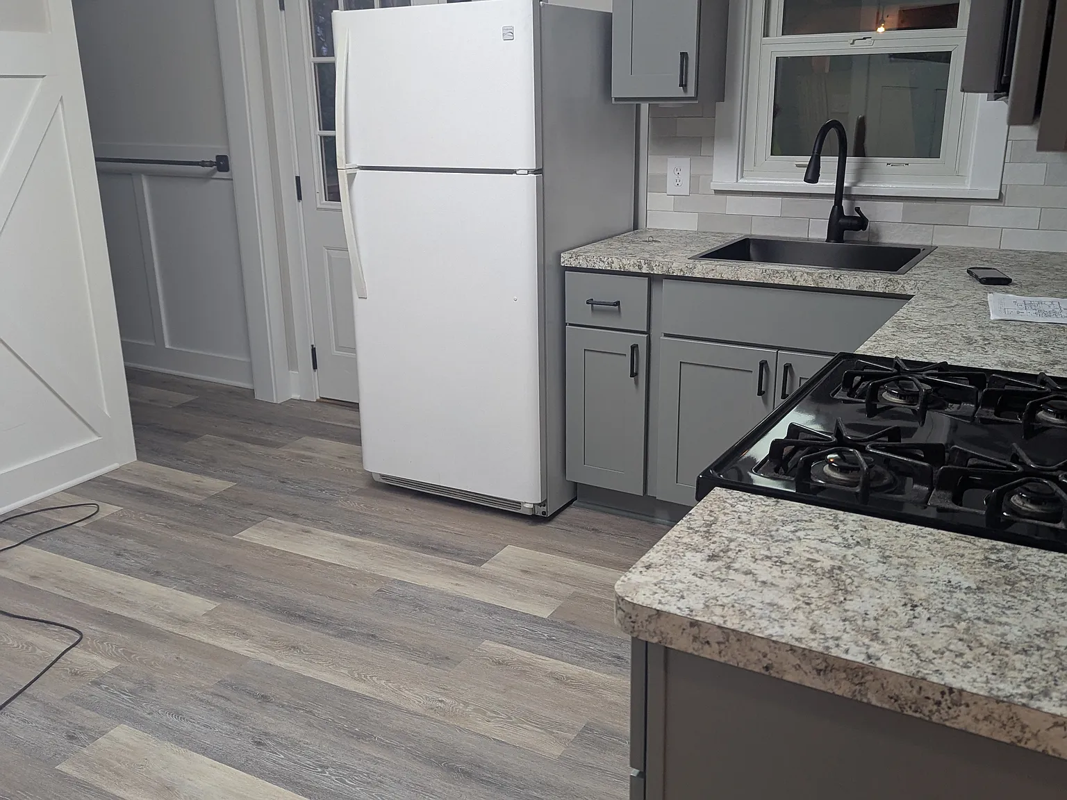 2 bed, 1000 sqft, $1,600 — Photo 3