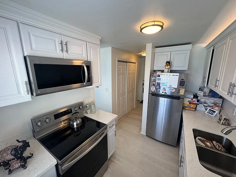 9030 Seward Park Ave S #203 — Photo 5