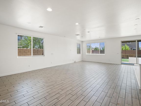 4th image of 9207 W SELLS Drive