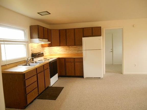4th image of 5031 S Lake Dr