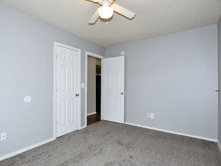 712 S Cedar St — Photo 8