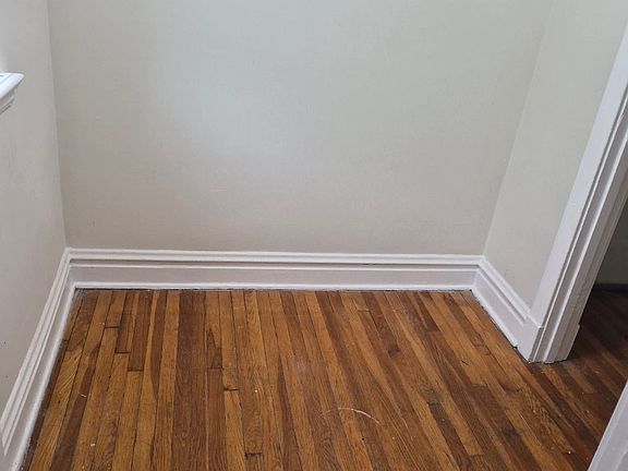 4th image of 6301 N Rosebury Ave #1E