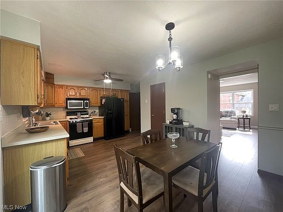 5th image of 23 Campbell Dr