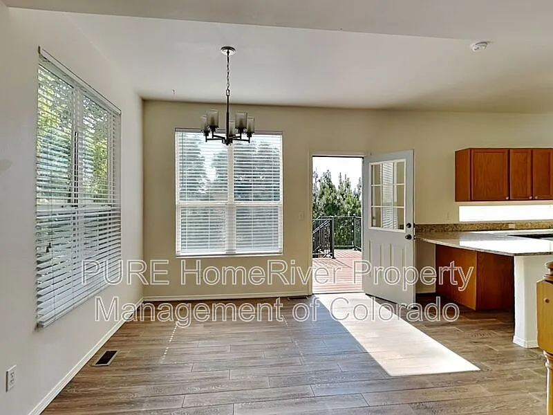4 bed, 3.5 bath, 2150 sqft, $2,500 — Photo 4