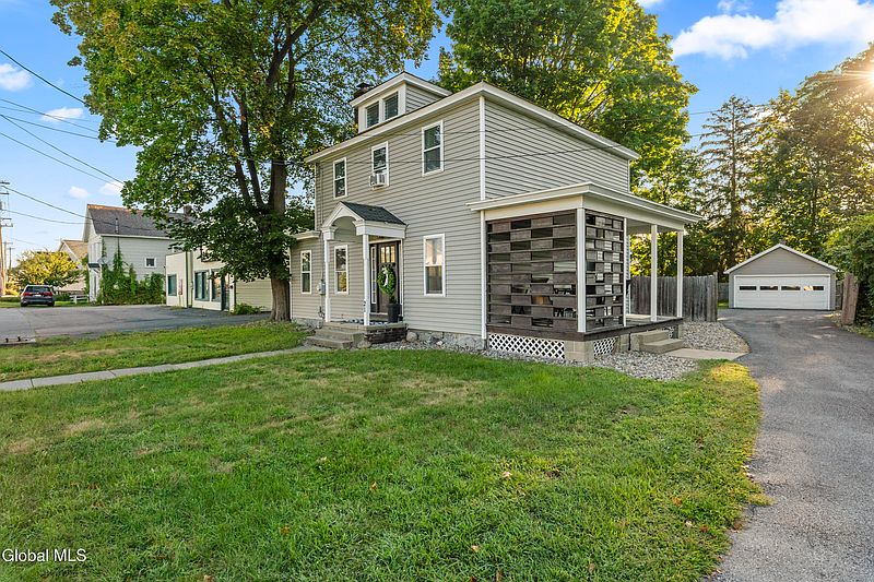 2nd image of 21 Saratoga Avenue