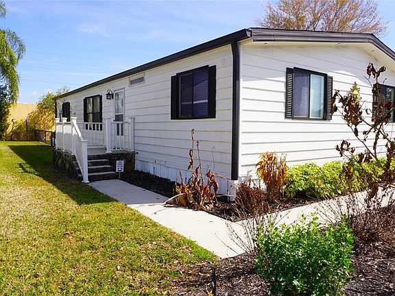 3rd image of 21052 Little Magens Loop