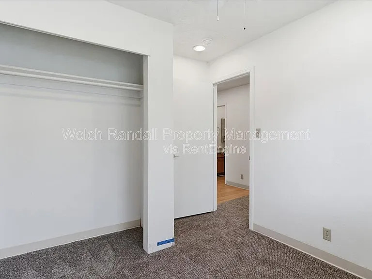 2353 Jackson Ave — Photo 16