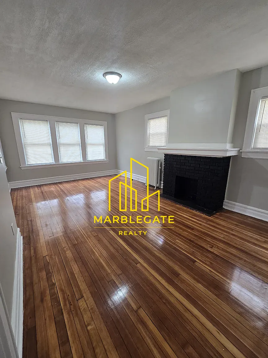 4 bed, $2,495 — Photo 3