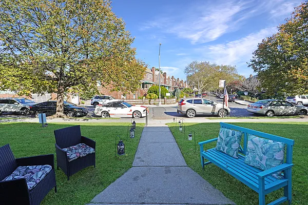 Sold by Ben Bay Realty Co | media 17