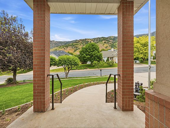 3rd image of 235 Buckingham Dr