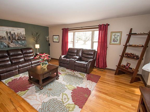 Living room with lots of lighting