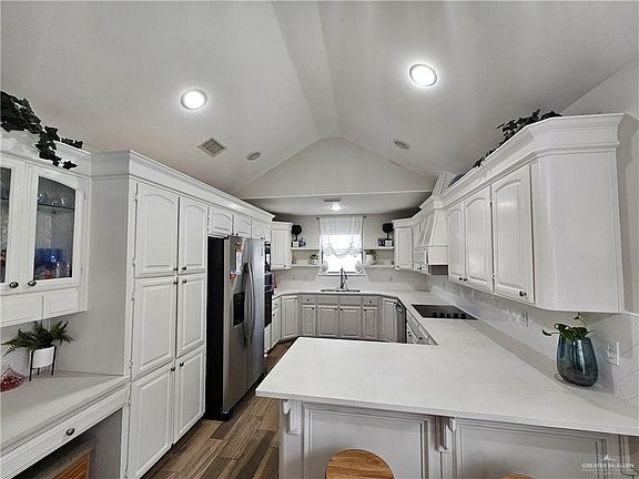 5th image of 7105 N 4th St