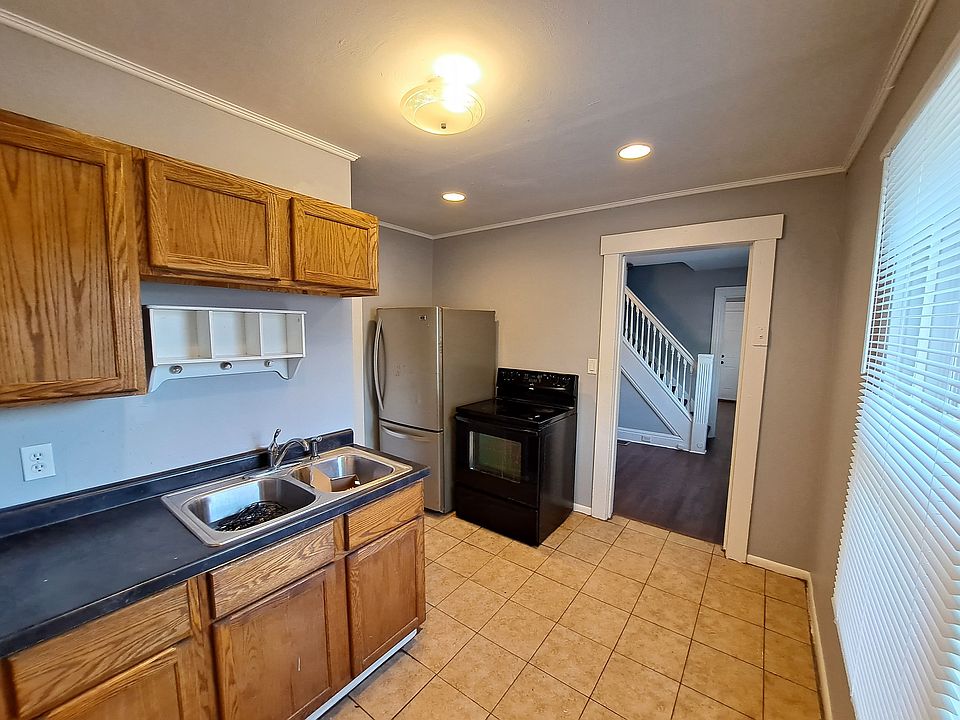1st image of 114 S Monmouth St #114