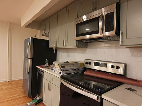 3rd image of 68 7th Ave #2