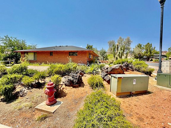 3rd image of 2834 S Bloomington Dr E