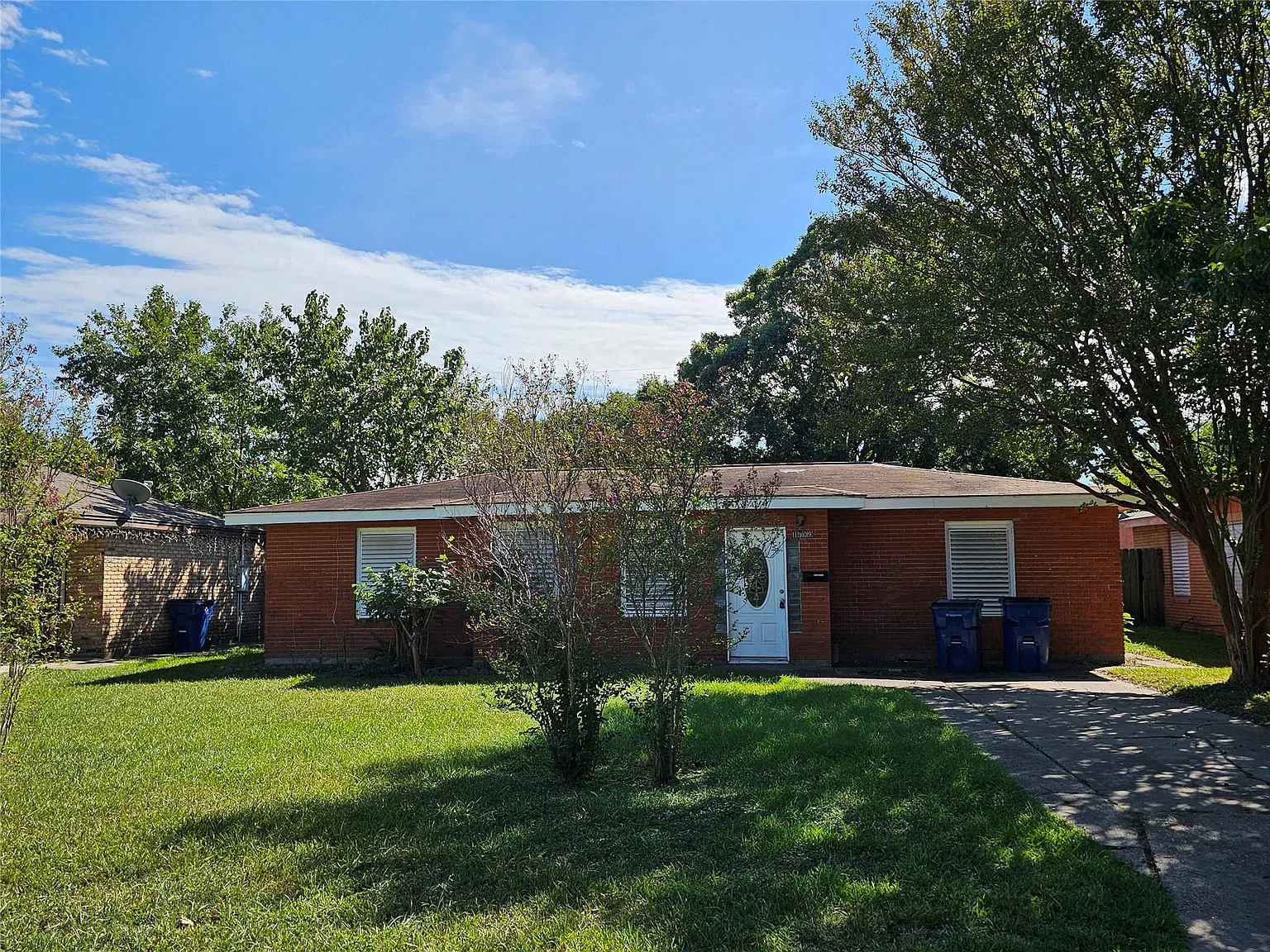 4 bed, 2.0 bath, 1697 sqft, $1,700 — Photo 1