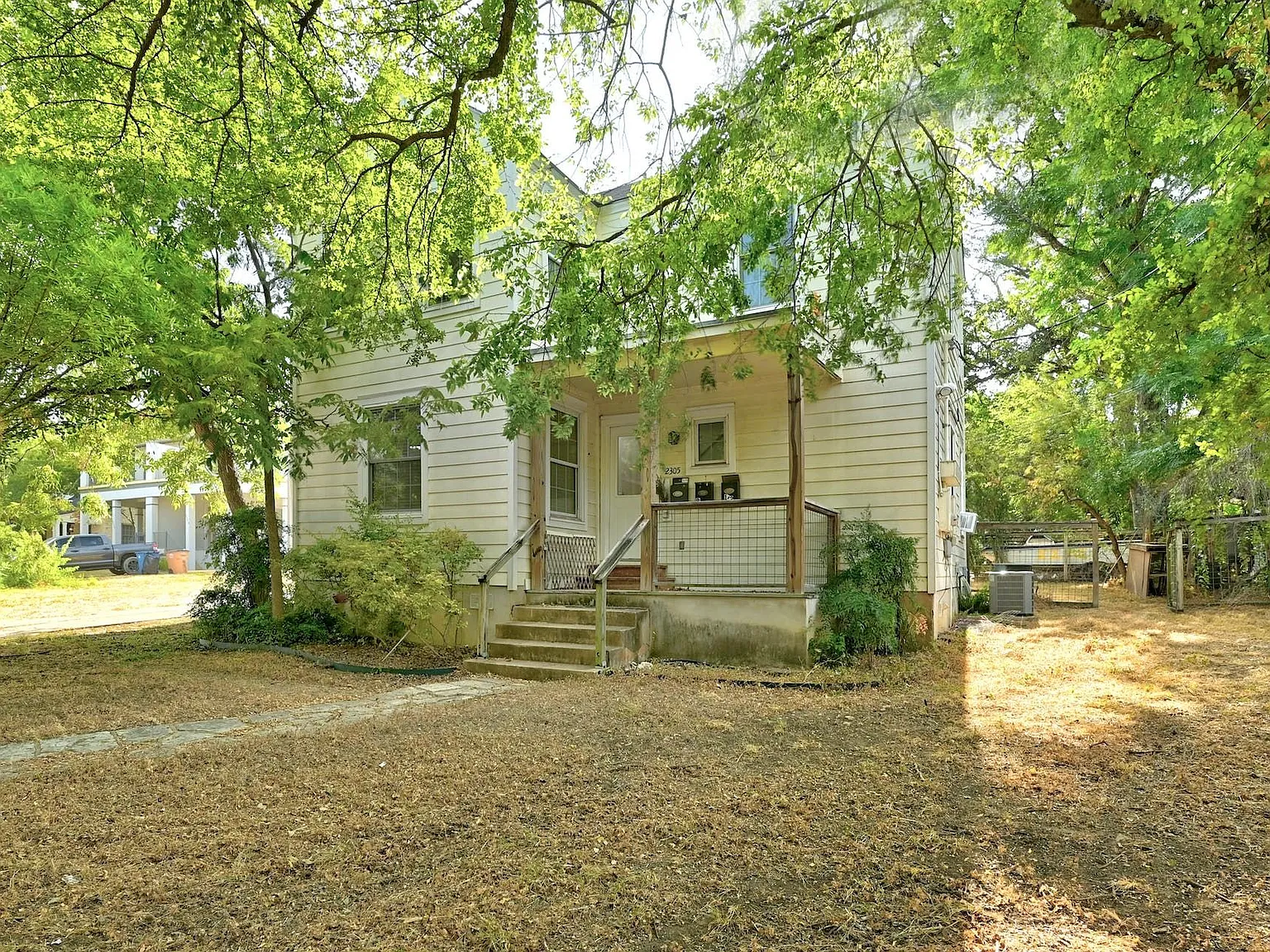2305 Longview St. — Photo 2