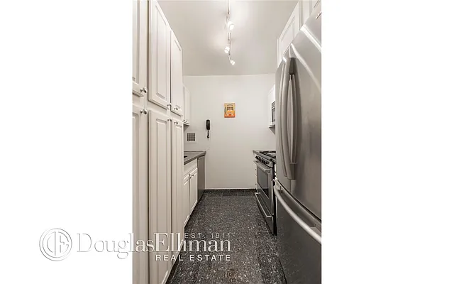 Sold by Douglas Elliman | media 24