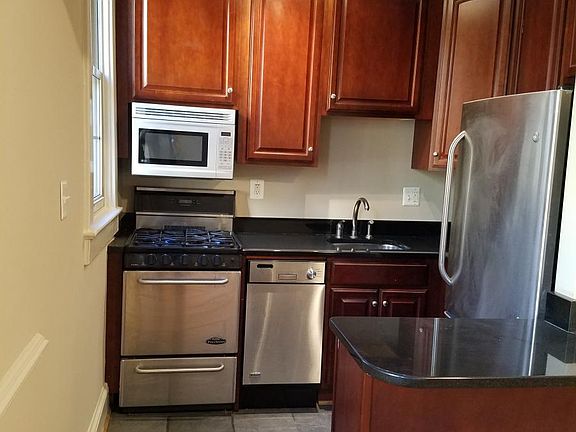 3rd image of 3022 Wisconsin Ave NW APT 105