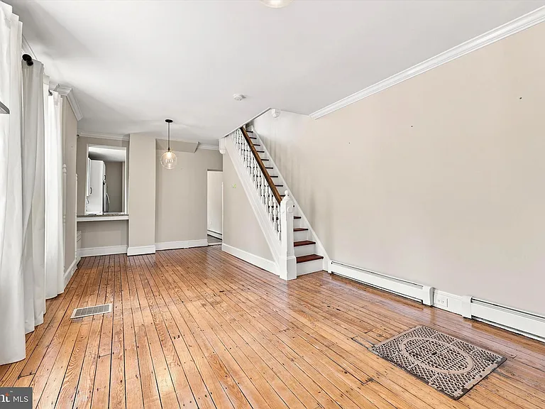 1810 Mount Salem Ln — Photo 4