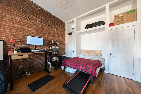 Rented by Corcoran | media 21