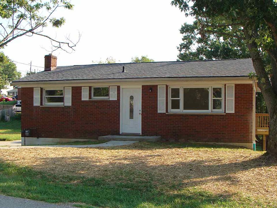 1st image of 9065 Oak Ln