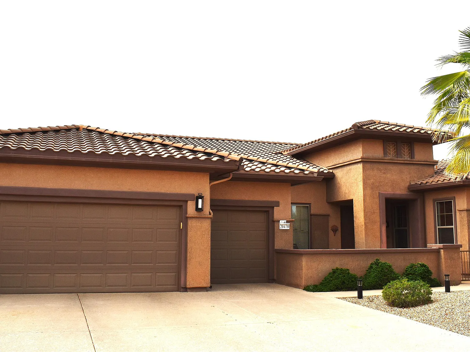 3 bed, 3.5 bath, 3389 sqft, $2,750 — Photo 1