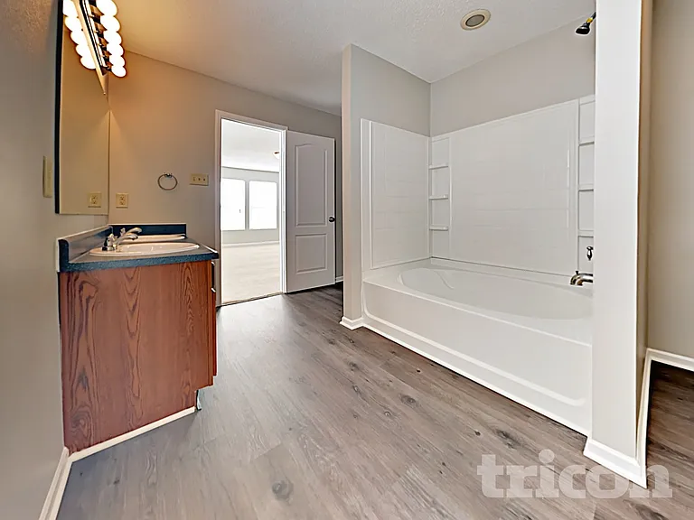 7921 Crackling Ln — Photo 9