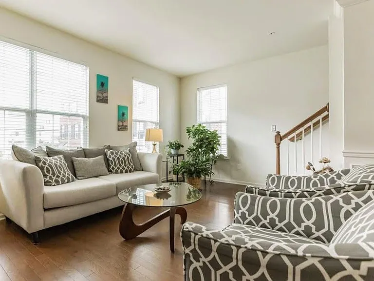 1343 Parish Ave — Photo 9