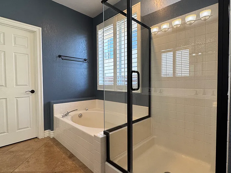 27240 Arrow Point Trl — Photo 16