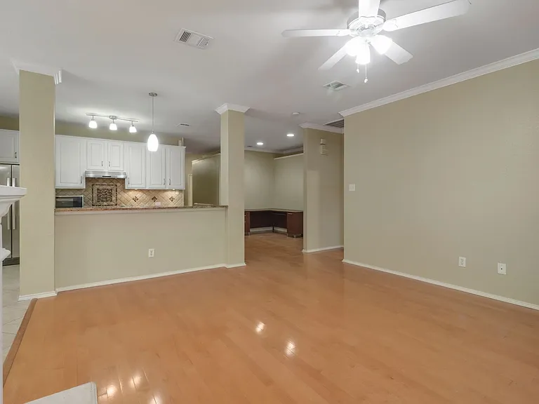 701 Bella Vista Dr — Photo 14