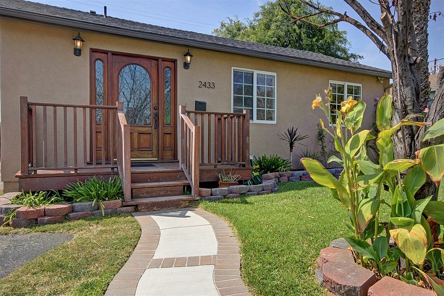 1st image of 2433 Glenrose Ave