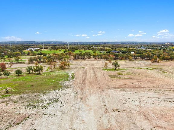 2nd image of 302 Perkins Rd