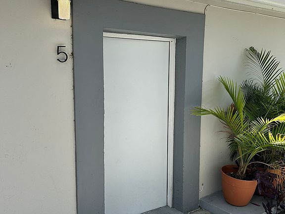 2nd image of 450 NE 62 St 5 #5