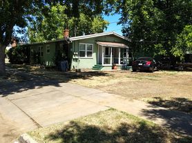 62 W 23rd St, Merced, CA