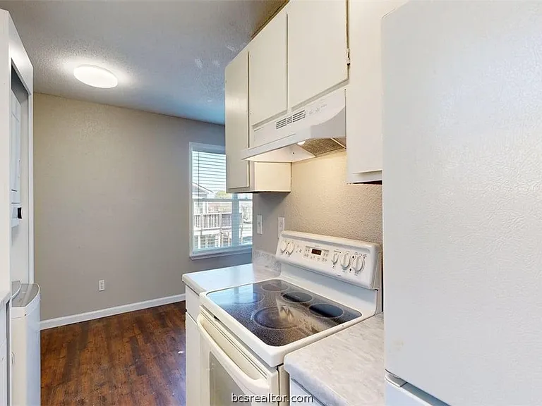 806 Oran Cir #G — Photo 8