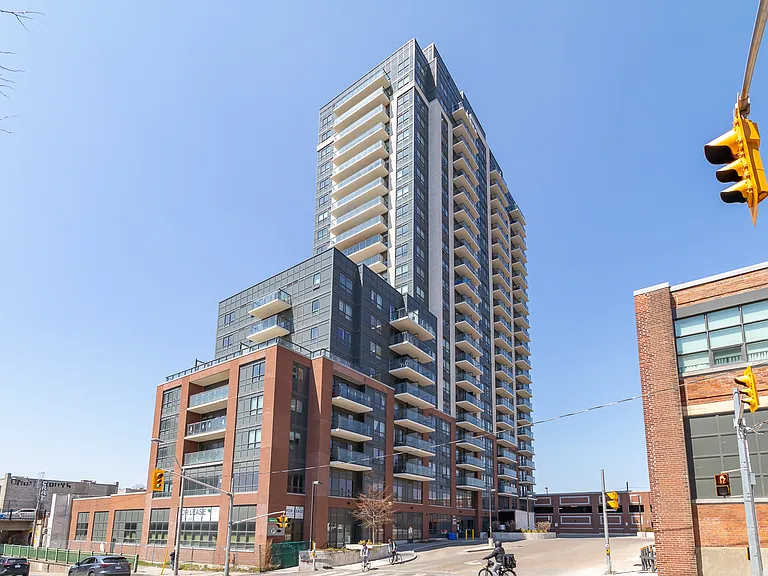 1420 Dupont St — Photo 4